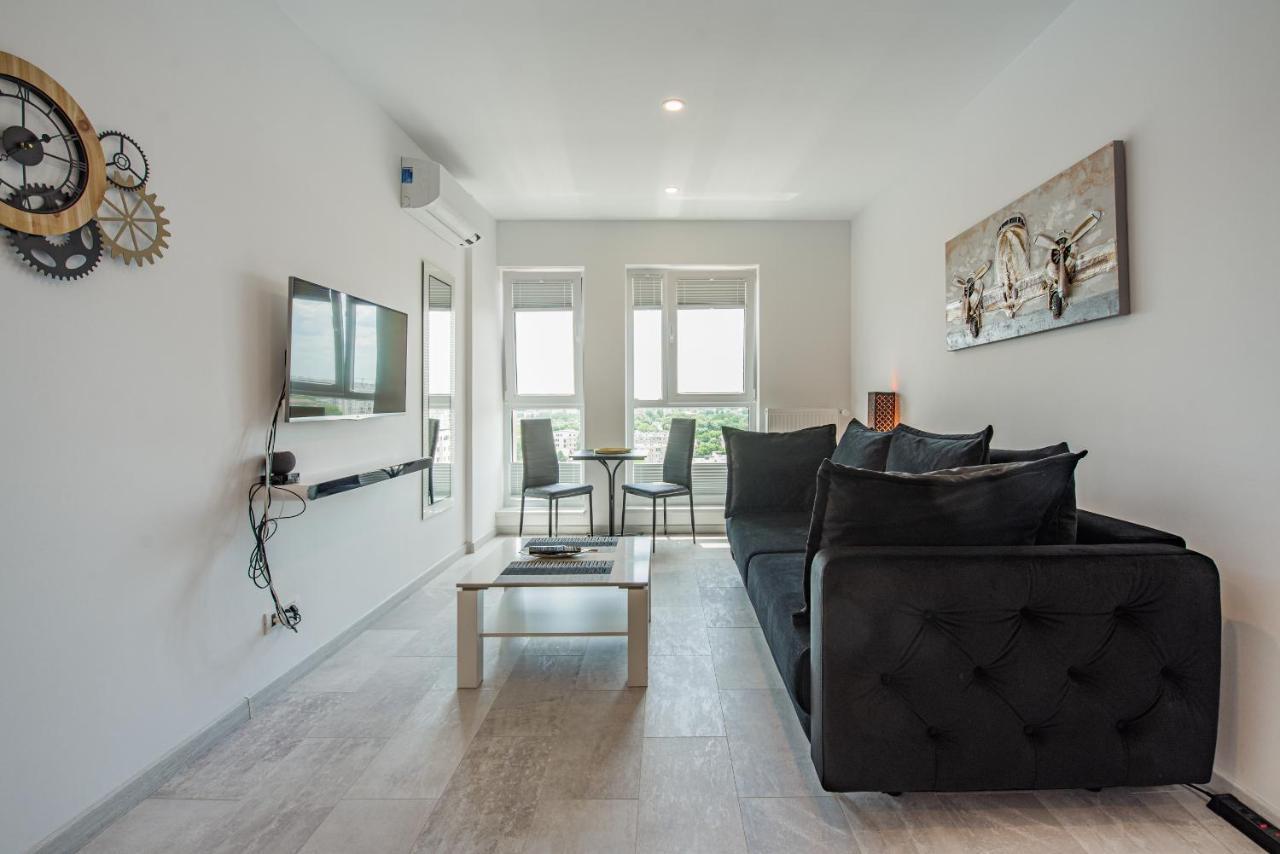 Cozy Penthousestudio Cityview W12 Bukares Bagian luar foto