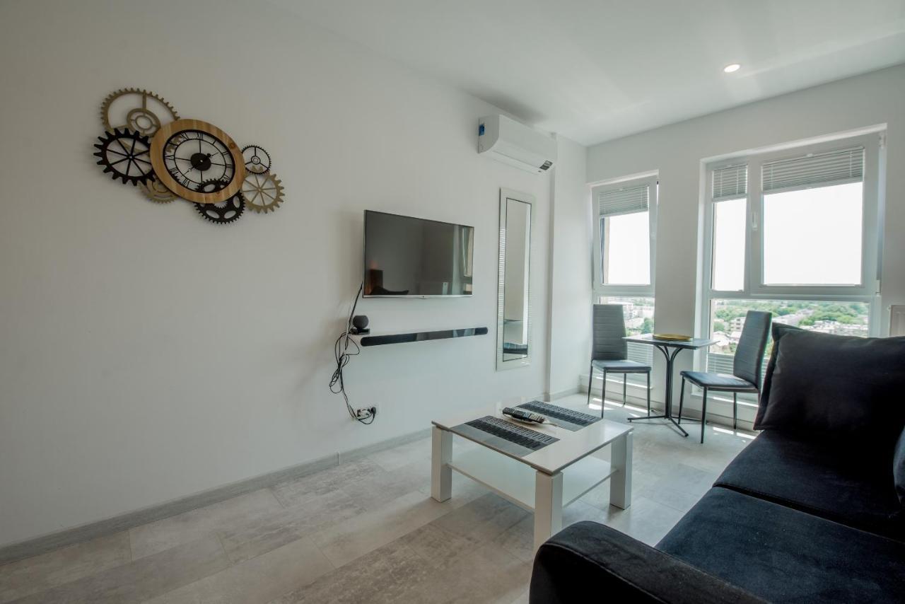Cozy Penthousestudio Cityview W12 Bukares Bagian luar foto