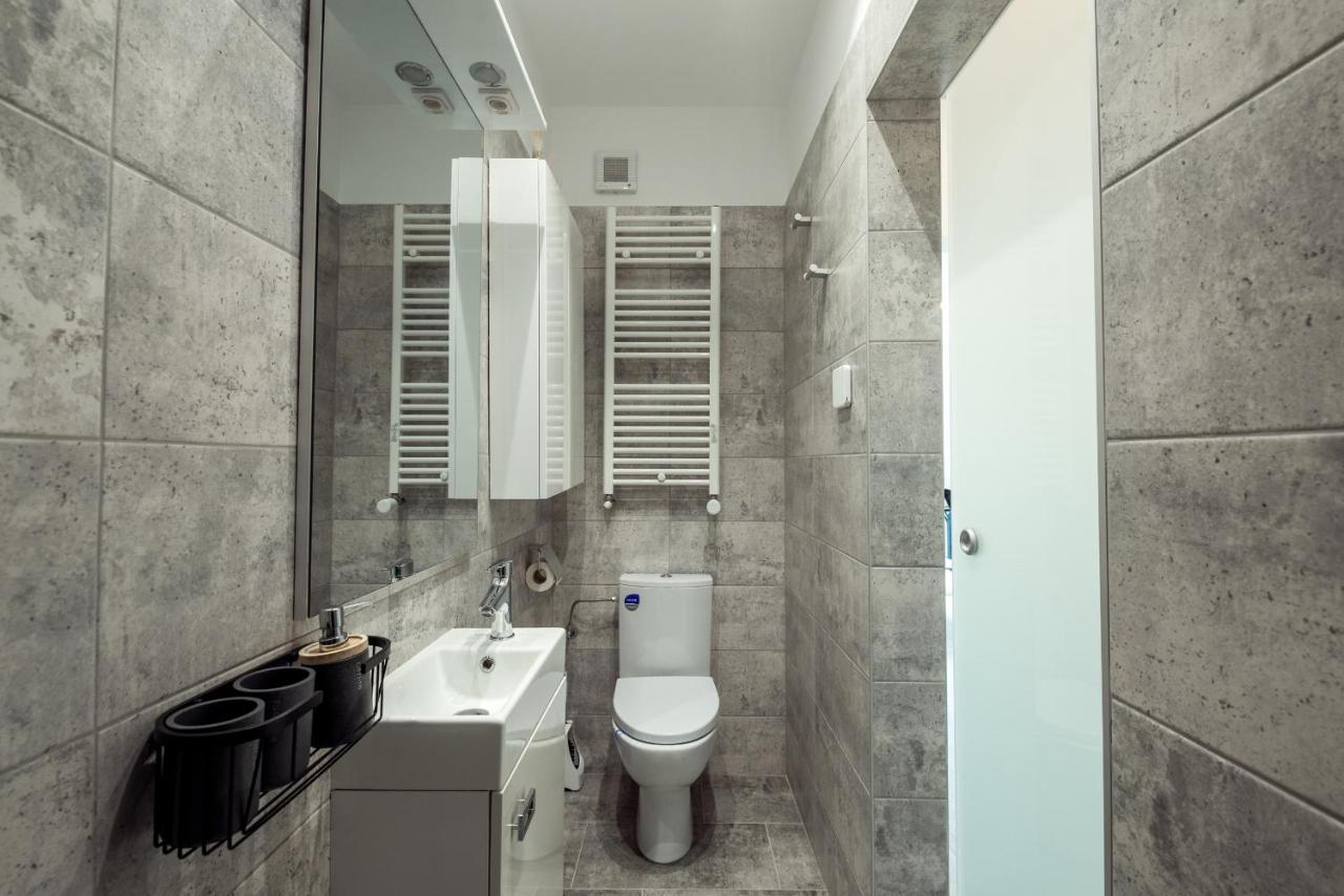 Cozy Penthousestudio Cityview W12 Bukares Bagian luar foto